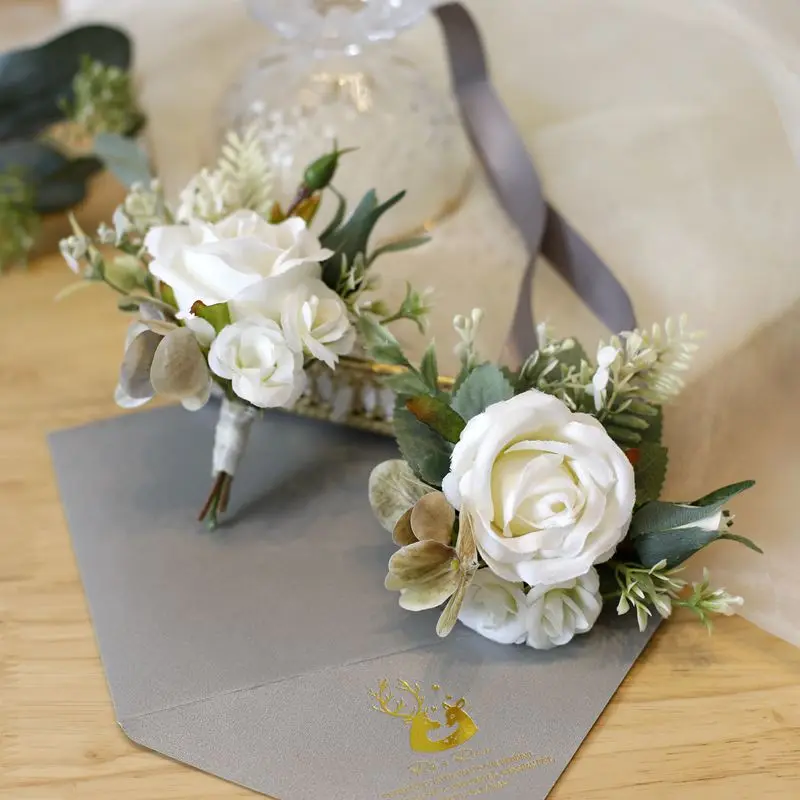 Korsase Mawar Perkahwinan Untuk Pengantin