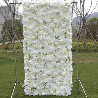 Sfondo bianco da parete con fiori artificiali 5D