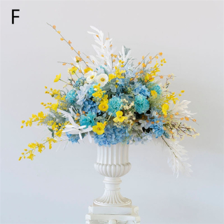 Centrotavola per matrimoni con palline di fiori artificiali di rose