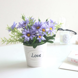 Desktop Potted Artificial Daisy