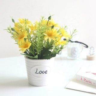 Desktop Potted Artificial Daisy