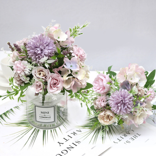 Bouquet di fiori artificiali sfusi misti di ortensie margherite e rose