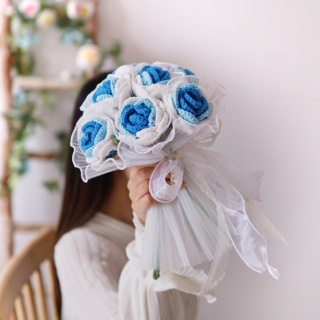 Regalo di mazzi di fiori lavorati a maglia