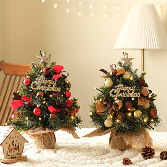 Mini ornamenti rossi per l'albero di Natale