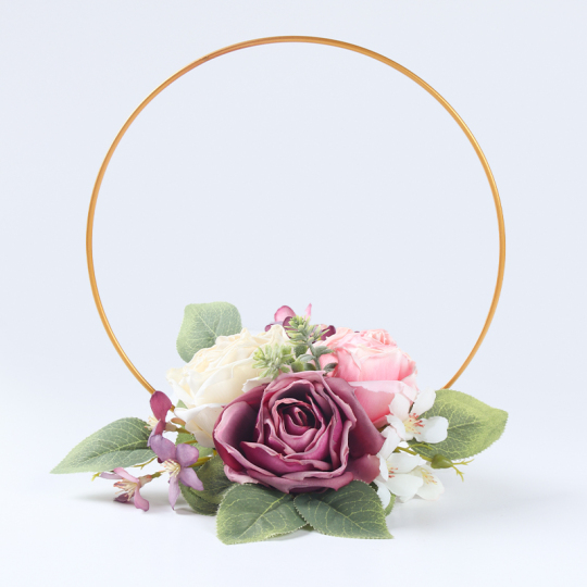 Decorazione floreale artificiale con anello in metallo