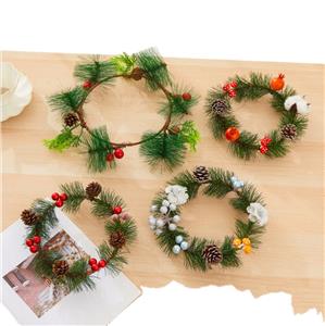 Décoration de couronne de fausses branches de pin de Noël