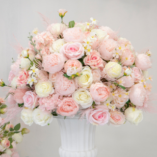 Set di decorazioni per scene di fila di fiori con palline di fiori di nozze