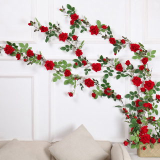 Décoration de vigne rose artificielle