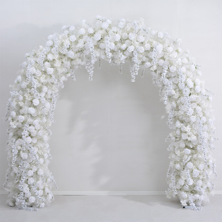 Sfondo di matrimonio in fila di fiori artificiali Arco di ortensie bianche