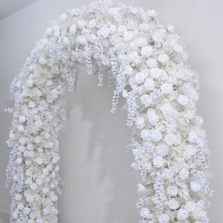 Sfondo di matrimonio in fila di fiori artificiali Arco di ortensie bianche