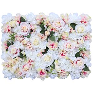 Muro di fiori artificiali assemblati