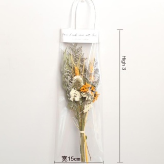 Bouquet di fiori di margherita naturale di fiori di rosa essiccati