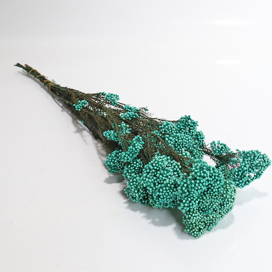 प्राकृतिक सूखी घास का गुलदस्ता