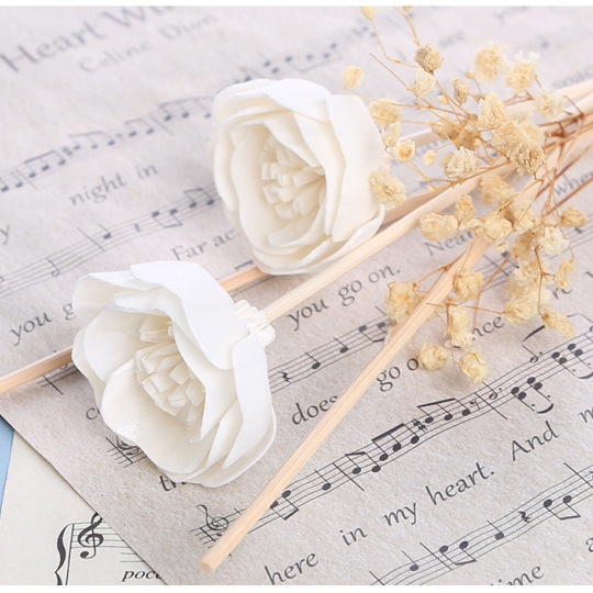 सूखे लकड़ी के फूल