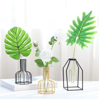 Vase en fer forgé à cadre métallique décoratif