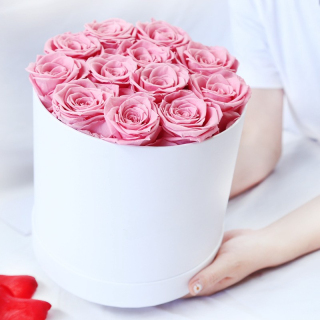 Подарункові коробки Eternal Real Roses Heads