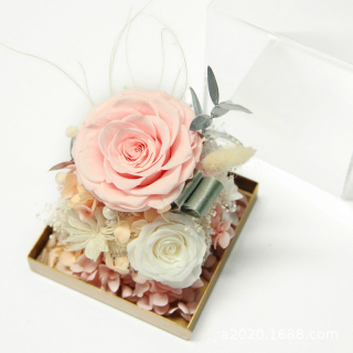 Décoration d'ornements de boîte à fleurs préservées