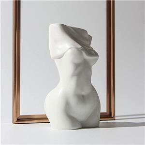 Прикраса керамічної вази боді-арт