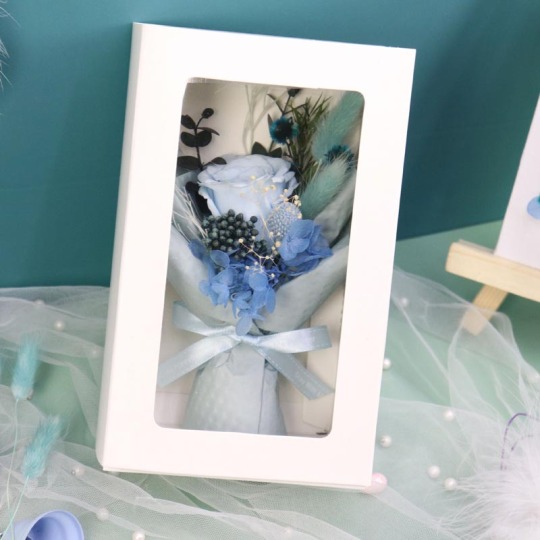 मिनी संरक्षित गुलाब का गुलदस्ता