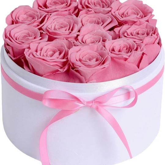 Presentes eternos em caixa de rosas