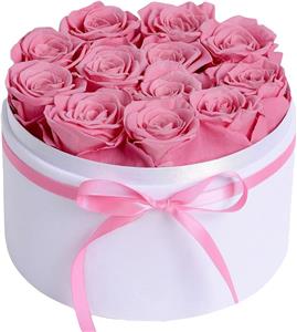 Regali in scatola con rose eterne