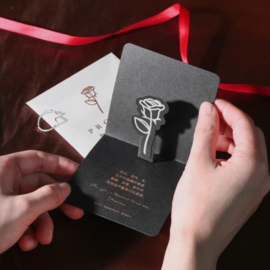 धन्यवाद 3डी गुलाब ग्रीटिंग कार्ड