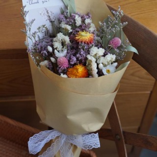 Bouquet di fiori secchi di erba di pampa
