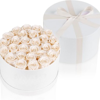 Confezione regalo con rosa eterna bianca