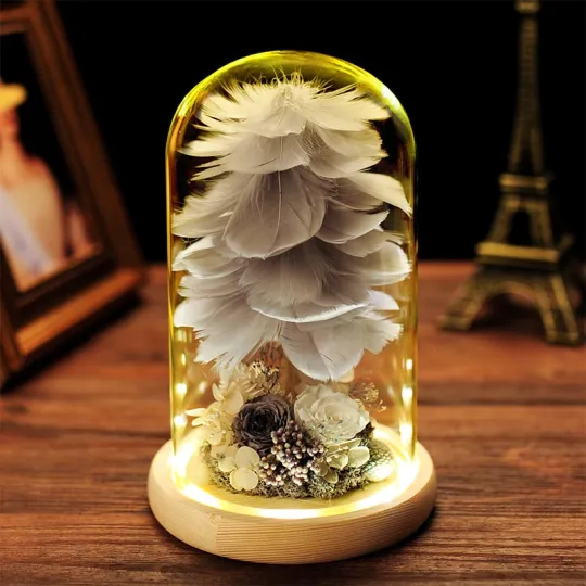 Décor de fleurs préservées en plumes artificielles