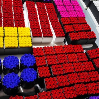 Confezione regalo personalizzata con fiori conservati
