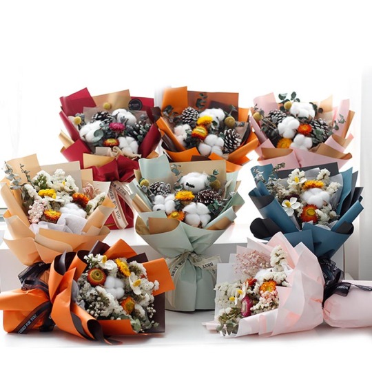 मिश्रित संरक्षित फूल गुलदस्ता उपहार