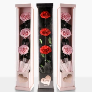 Confezione regalo con 3 teste di rose fresche stabilizzate