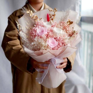 Mescolare il bouquet di fiori eterni