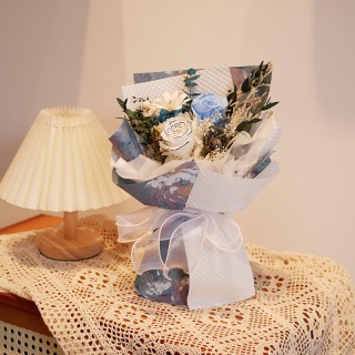 Mescolare il bouquet di fiori eterni