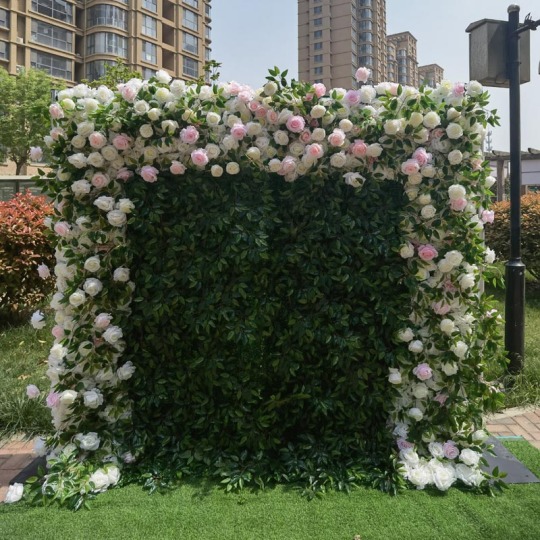 रेशम गुलाब की कृत्रिम पत्तियां फूलों की दीवार