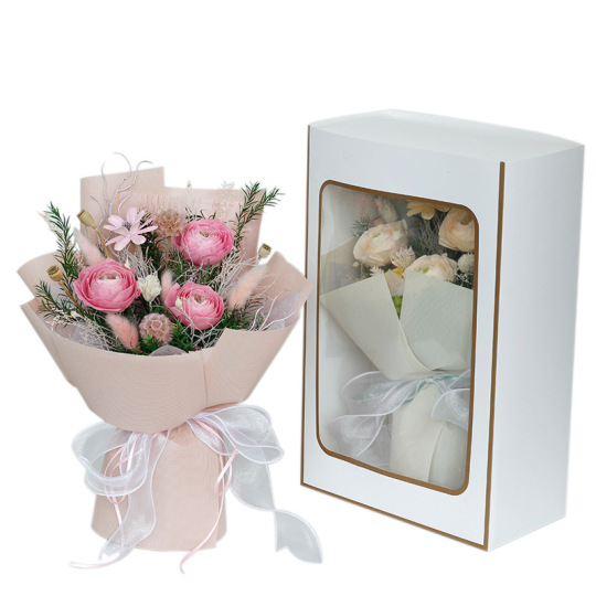 चिरस्थायी पेओनीज़ गुलदस्ता