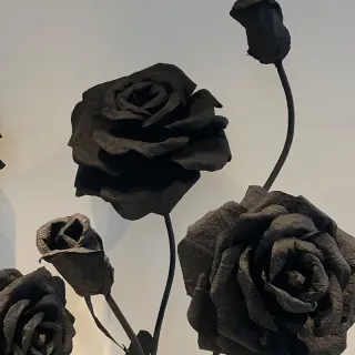 Fleur géante Rose noire Fleur en papier surdimensionnée