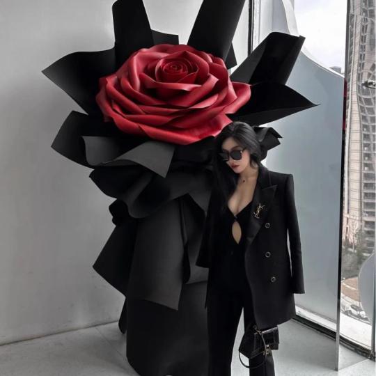 Grande decorazione per bouquet di rose artificiali