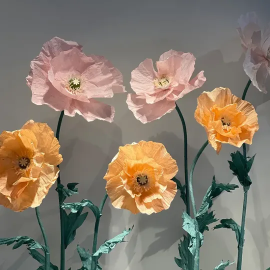 Puntelli da palcoscenico Decorazione floreale gigante in carta multicolore