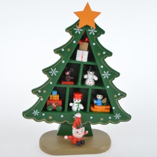 Karácsonyfa miniatűr fa díszekkel