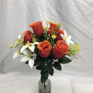 Bouquet di fiori funebri artificiali decorativi