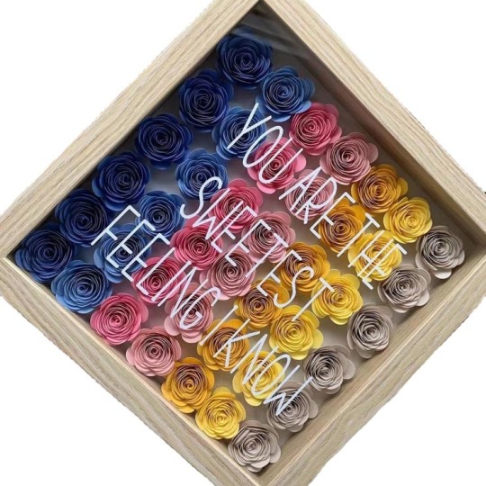 Confezione regalo con rosa artificiale