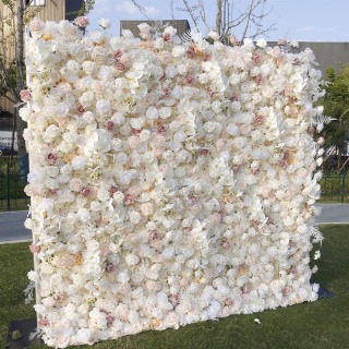 Decorazione artificiale per scena da parete con rosa bianca