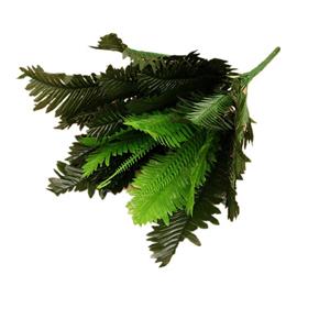 Foglie di felci con foglie di palma da sago simulate