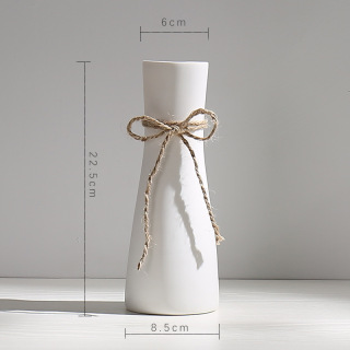 Vase de présentation de compositions florales en céramique