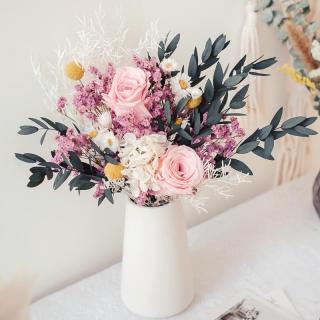 Bouquet di foglie di eucalipto rosa eterna