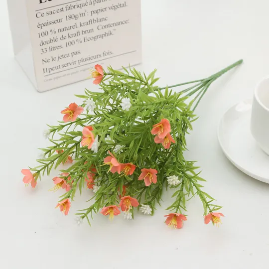 Bouquet de plantes artificielles en plastique