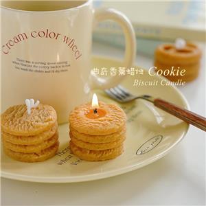Lilin Wangi Berbentuk Kuki