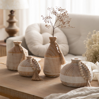 Ornements de vase en bois