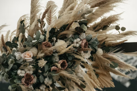 Álmodozó Pampas Grass esküvői dekorációs ötletek, amelyek felejthetetlenné teszik a nagy napot